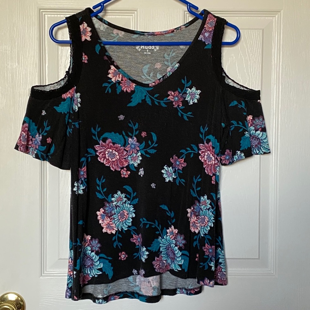 Mudd juniors floral cold-shoulder top